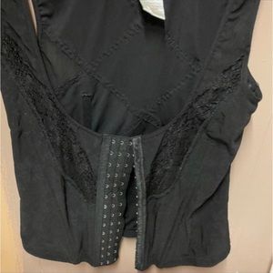 Waist trimmer tank top NEW size med